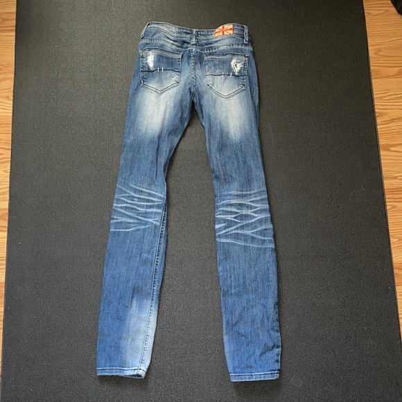 Machine Jeans Low-Rise Classic Distressed Jeans - Picture 7 of 11